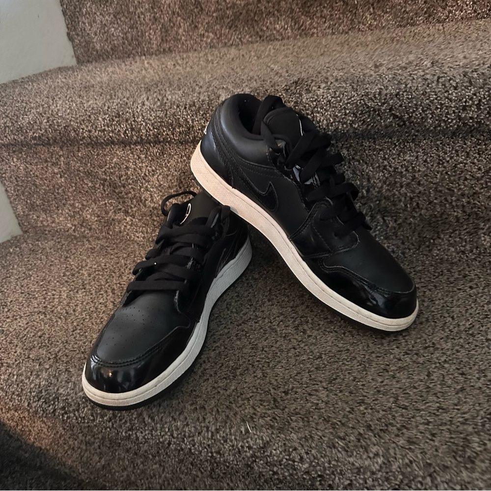Air Jordan Boy’s Sneakers - Picture 7 of 10